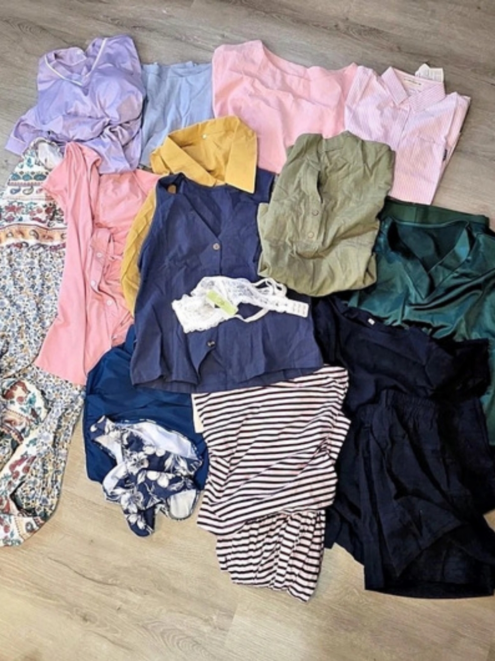 Women's Clothing Lot 15 Items Size Small NEW5